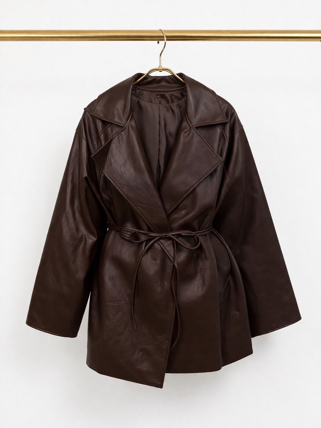 Коричневая кожаная куртка (с поясом)