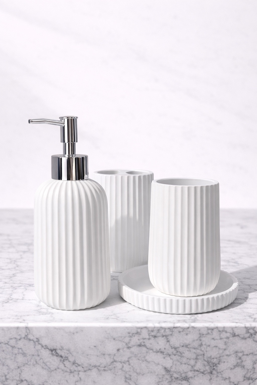 Набор аксессуаров для ванной (белый)