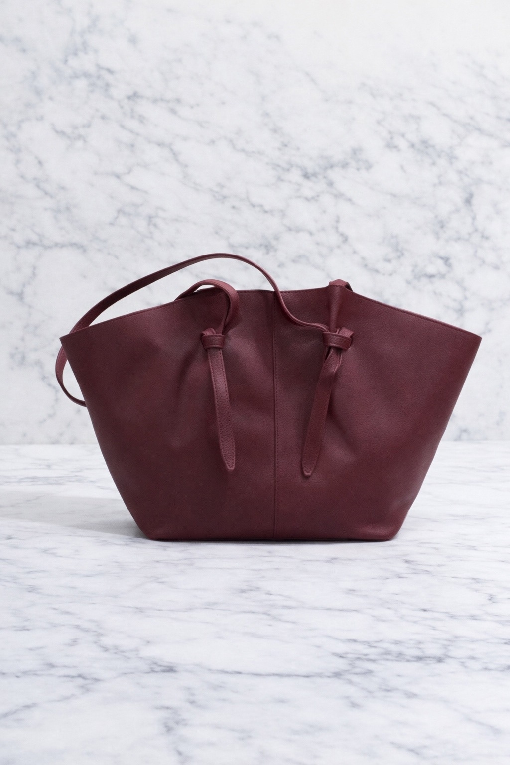 Сумка (бордовая, мягкая)