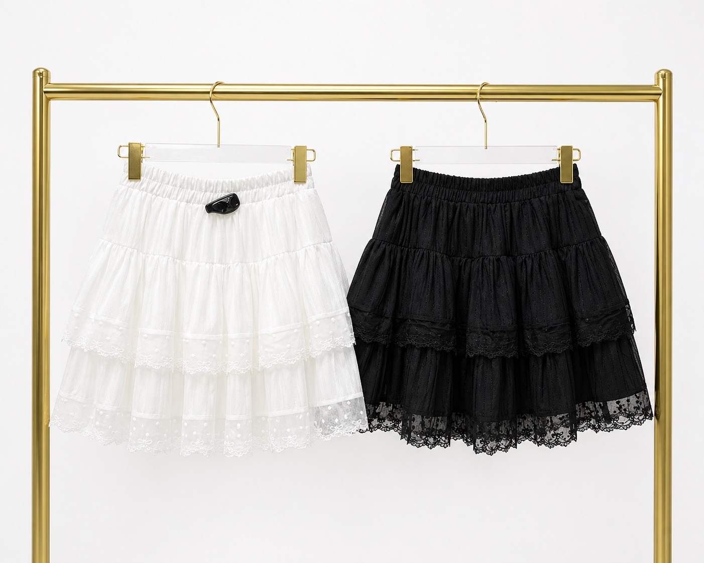 Юбки (белая и черная)