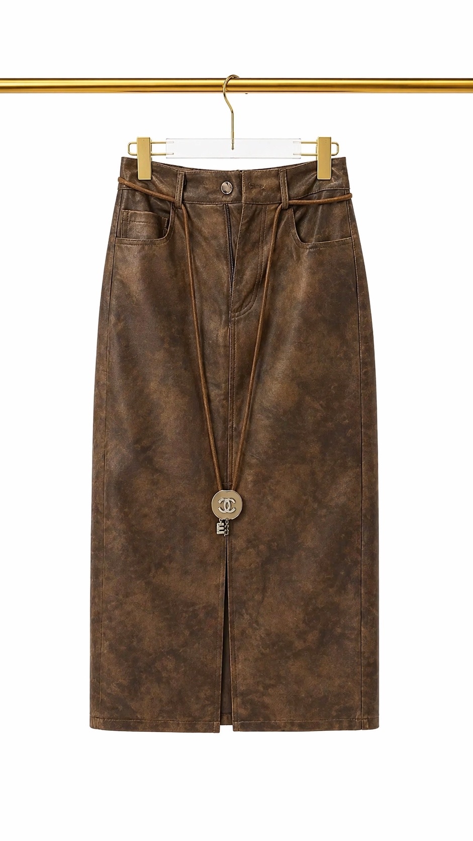 Юбка из экокожи с декоративным элементом (коричневая)