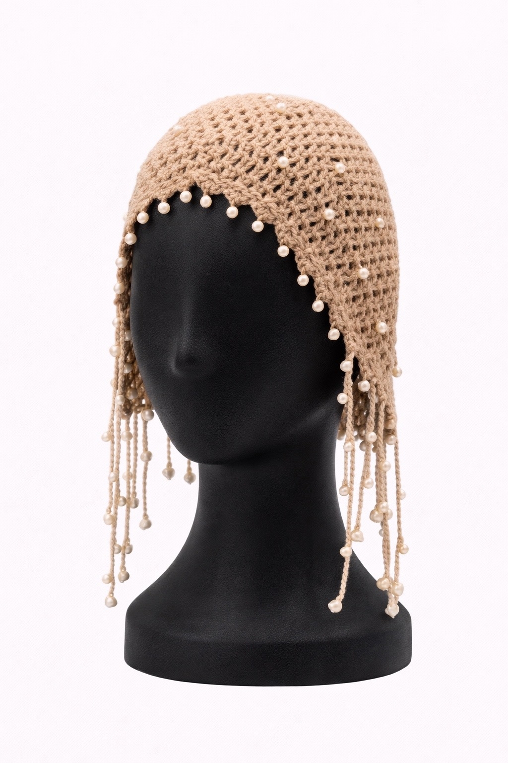 Вязаная косынка с жемчугом (бежевая)